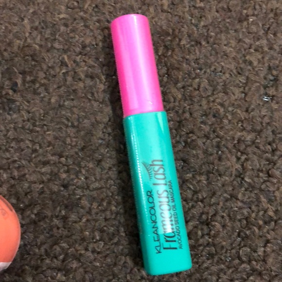 π Brand New and Sealed KleanColor & Amuse Makeup - Picture 4 of 4